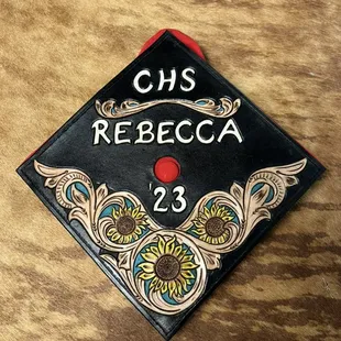 Grad cap toppers
