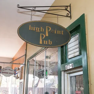a sign for high point pub