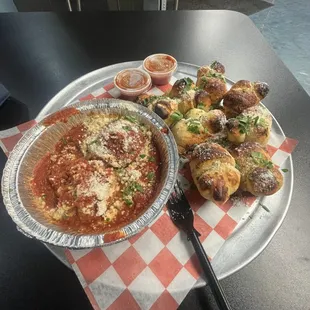Meatballs and garlic knots are awesome!!!