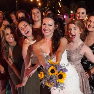 Who's gonna catch it?! Rochelle!!