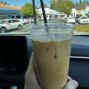 Iced Vanilla Latte