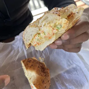 Veggie creamcheese + onion bagel