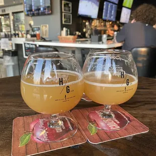 Roommate NEIPA 6%
