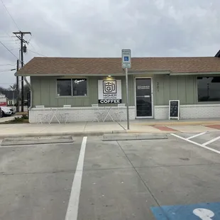 Cute little store front