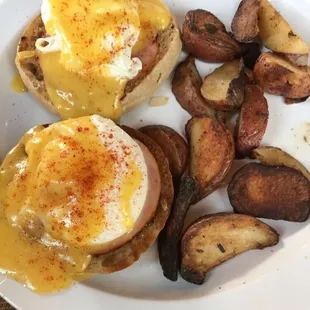 Classic Eggs Benedict