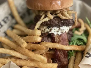 The Howe Daily Kitchen & Bar