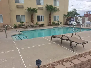 Siegel Suites Select