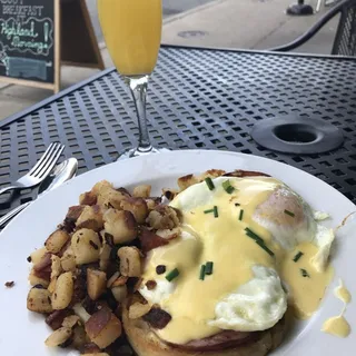 Classic Eggs Benedict
