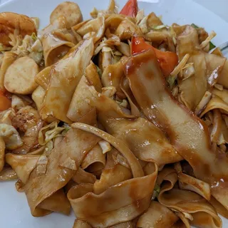 Seafood Stir-Fried Noodle