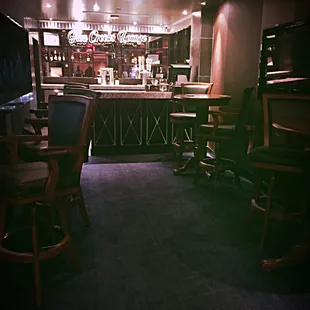 Want to grab an adult beverage before (or during) your movie? No problem! Check out our lounge, in partnership with Five Creeks Tavern.