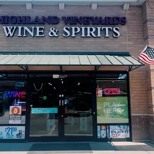 Highland Vineyards front of store