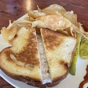 Tuna melt