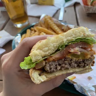Wagyu Cheeseburger side