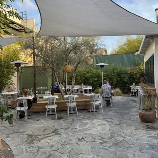 Always classy and what a great vibe here!