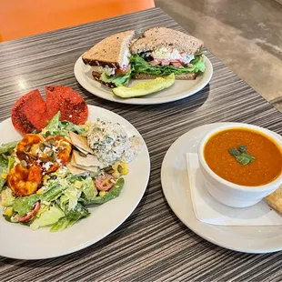 "Si Sir" salad (with added tuna salad), peppered pimento cheese sandwich, cup of tomato basil soup