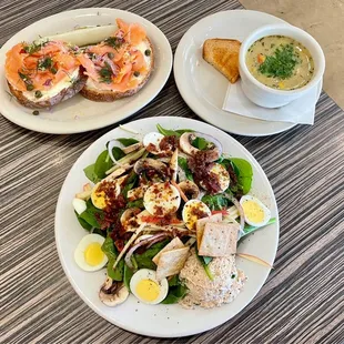 Smoked salmon crostini, corn chowder, and the Hearty Spinach Salad
