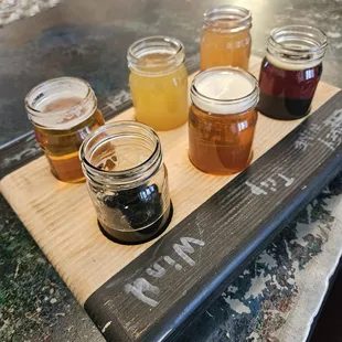 Flight of 6 x 4oz pours. A barleywine and an imperial stout to boot!