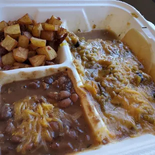 Huevos rancheros with green chilie. YUUUM!