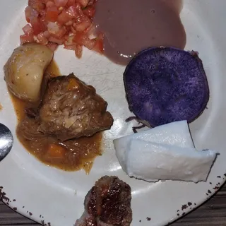 Beef Stew, Tripe, Humbug or Squid Luau Combo