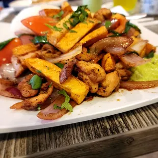 Pollo Saltado
