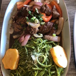 Tallarin Verde con Lomo al Jugo