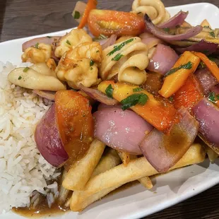 Saltado De Mariscos