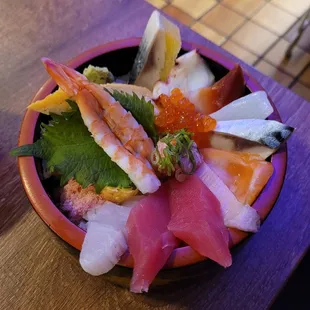 chirashi sushi
