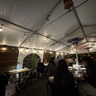 Nice outdoor patio!!