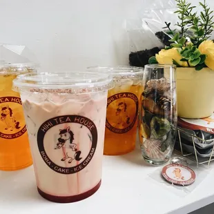 Strawberry Milk Tea, Oolong Tea, &amp; Honey Tea