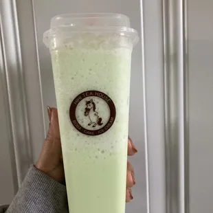 Honeydew smoothie with light boba