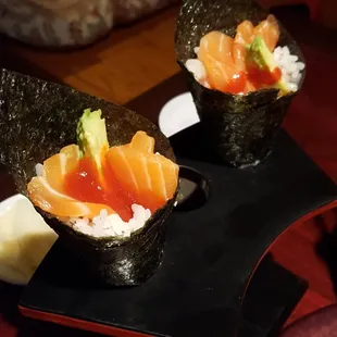 Spicy Salmon Roll