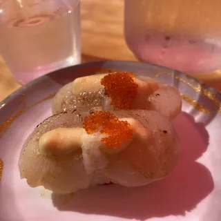 Aburi Hotate Nigiri