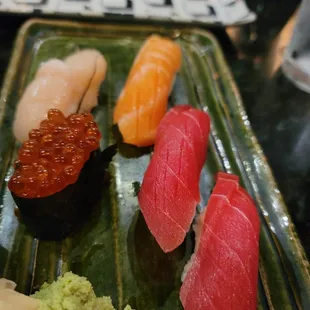 Nigiri a la cart.