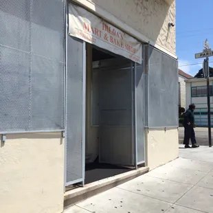 Plain storefront that houses deliciousness inside. :)