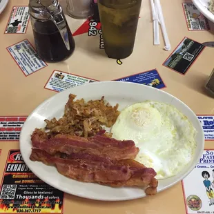 2 egg breakfast w/ bacon and hash browns.