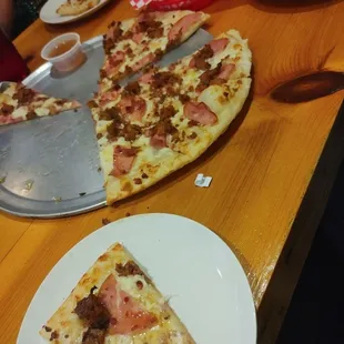 XL Three Little Pigs (Yum!)