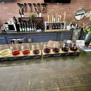 Mead tasting on left, wine tasting on right