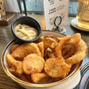 Curly-ish Fries w/ Beefonaise