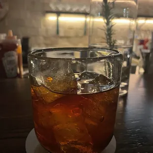 a glass of iced tea