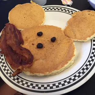 Breakfast and lunch, fantastic!!