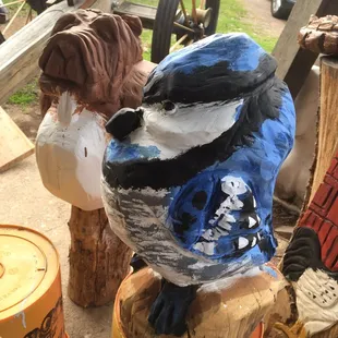 1/17/16. Sunday afternoon drive with no clear agenda leads us here. The coolest place on Planet Earth. Maybe? Chainsaw Carved Critters!