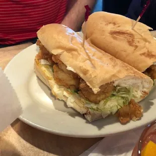 Fried jumbo shrimp poboy