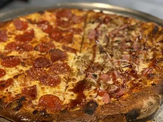 900 Degrees Pizza and Pasta