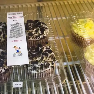 cupcakes, dessert, food