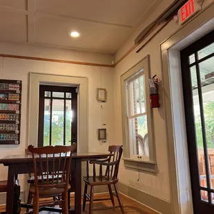 a table and chairs in a coffeehouse