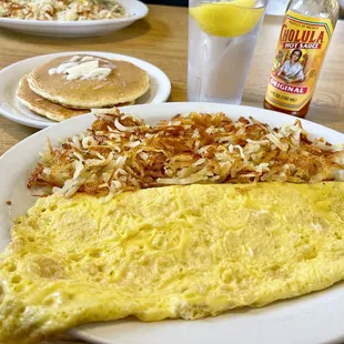 Cheese Omelette with Hash Browns &amp; Golden Pancakes