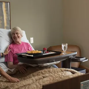 Guests can dine in the restaurant or have made-to-order meals delivered to their rooms. All 72 rooms are private rooms.