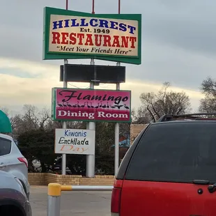 the sign for the restaurant