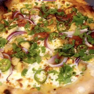 Chicken Tikka Masala Pizza! Wow, if you like Indian Food or Chicken Tikka Masala Dish this Pizza Will Be Your Favorite New Pizza!