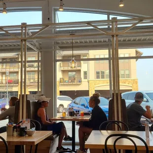 Nice location for breakfast in Castle Hills